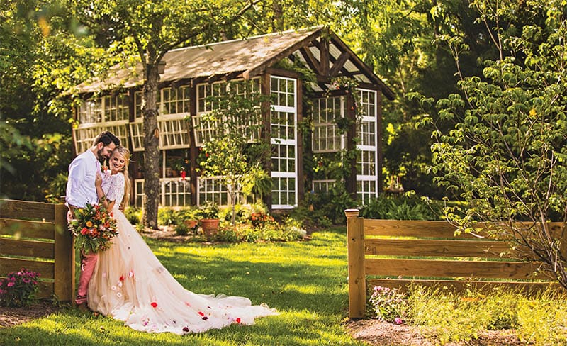 Photos Courtesy of Vaughan House | Florals by Love is in the Air Events